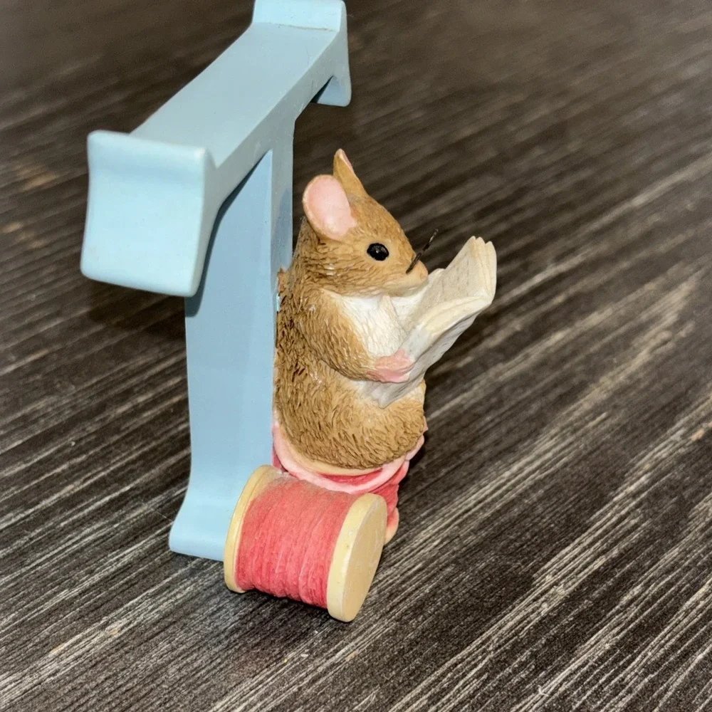Peter Rabbit Alphabet Figurine Enesco 2005 Letter T‎ Tailor Of Gloucester A5012